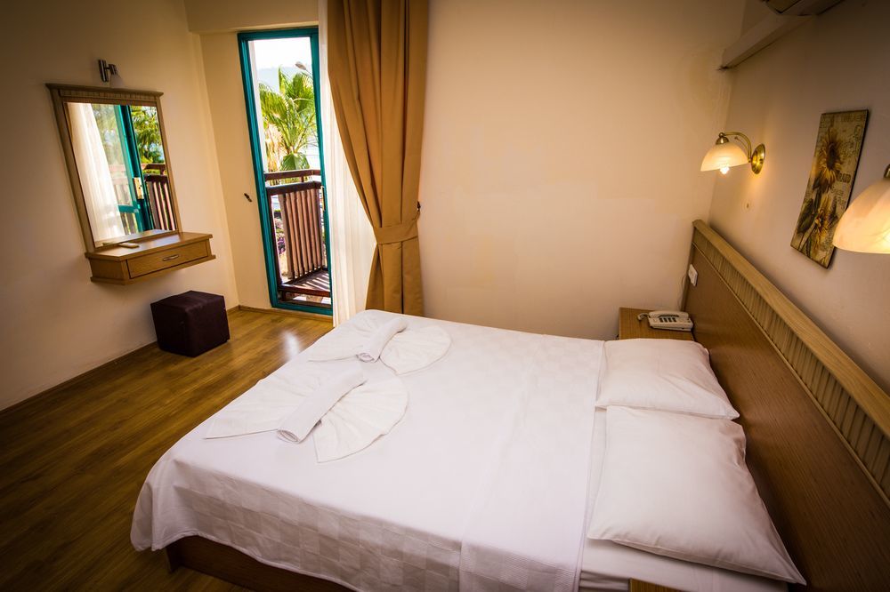 Levent Hotel Фетие Екстериор снимка